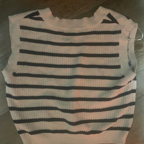 moon & madison striped sweater vest, size s - Picture 3 of 3